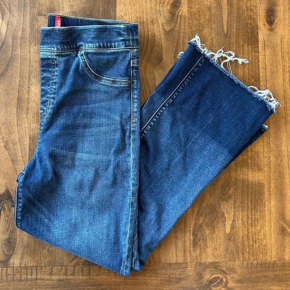SPANX Cropped Flare Raw Hem Denim Jeans | Medium Wash | High-Rise | Size Large - Picture 3 of 8